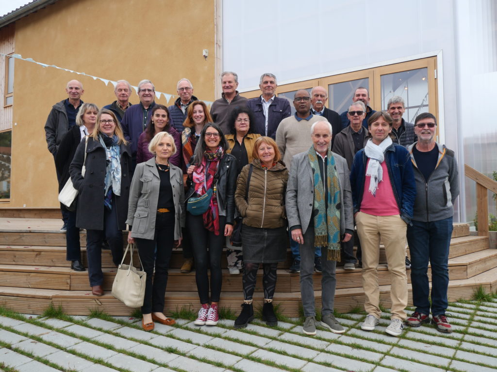 photo de famille ! la délégation du GAL Entre Lacs et Montagnes, en visite le 15 octobre 2025